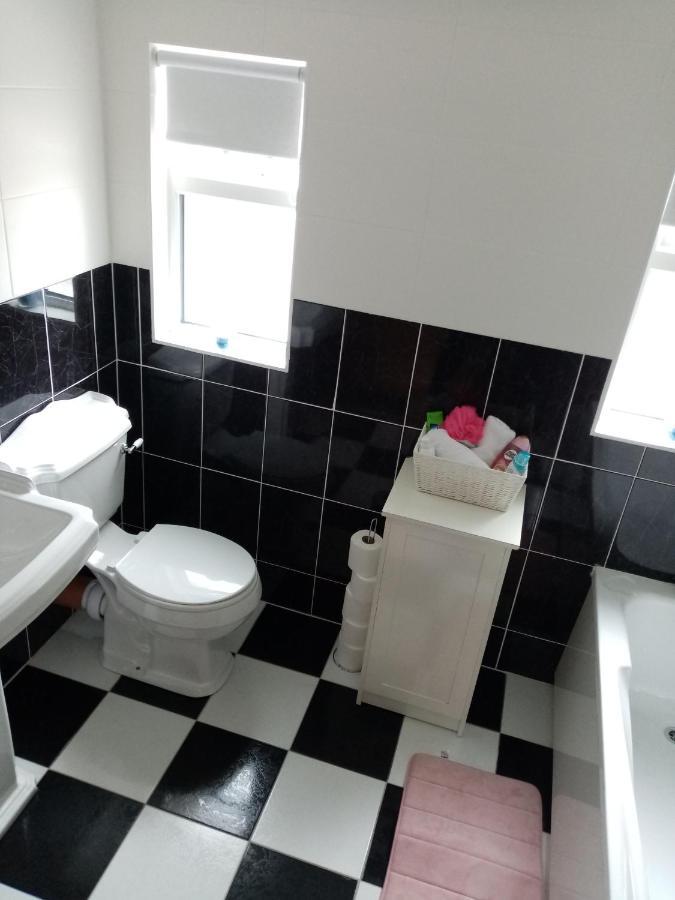 Apple Tree Cottage Rooskey Ngoại thất bức ảnh